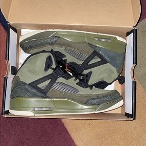 Jordan spizike olive green 9.5